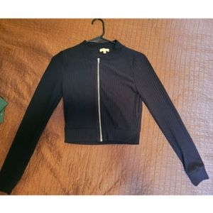 Hearts & Hips- like new- small black zip up crop top